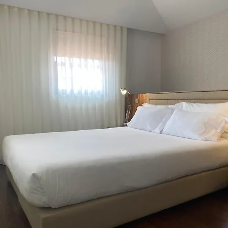 Oca Ribeira Do 3* Porto
