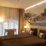 Oca Ribeira Do 3* 포르투