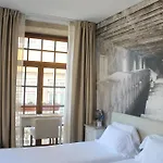 Oca Ribeira Do 3* Porto