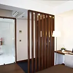 Oca Ribeira Do 3* 포르투