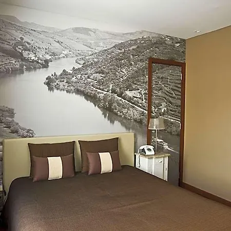 Oca Ribeira Do 3* Порту