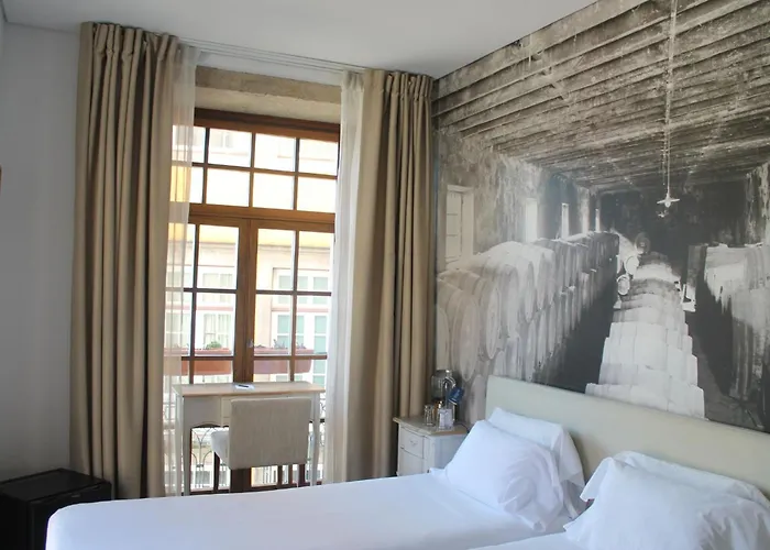 Oca Ribeira Do 3* Porto